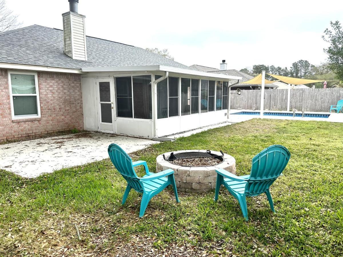 Backyard Breeze Home Navarre Esterno foto